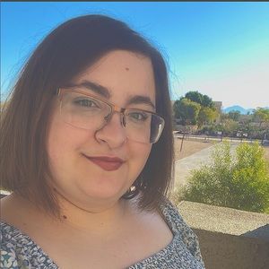 Meet your Posher, Annie